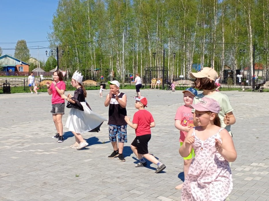 Красноленинский (14).jpg Красноленинский (14).jpg