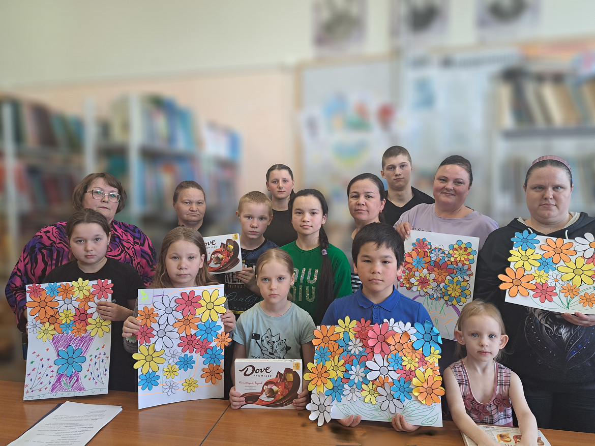 Всей семьей в библиотеку