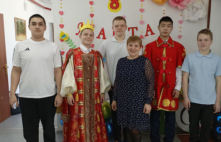 Женский день в библиотеке